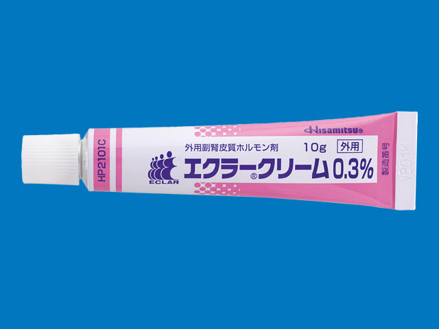 エクラークリーム0.3％　10g 内装